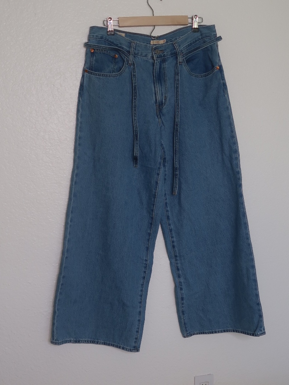 Levis jeans